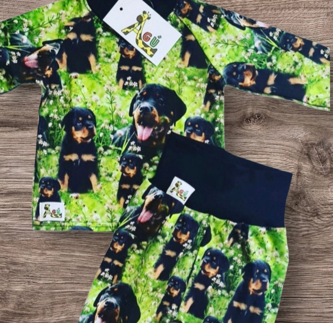 Grænar peysur með rottweiler hunda mynstri