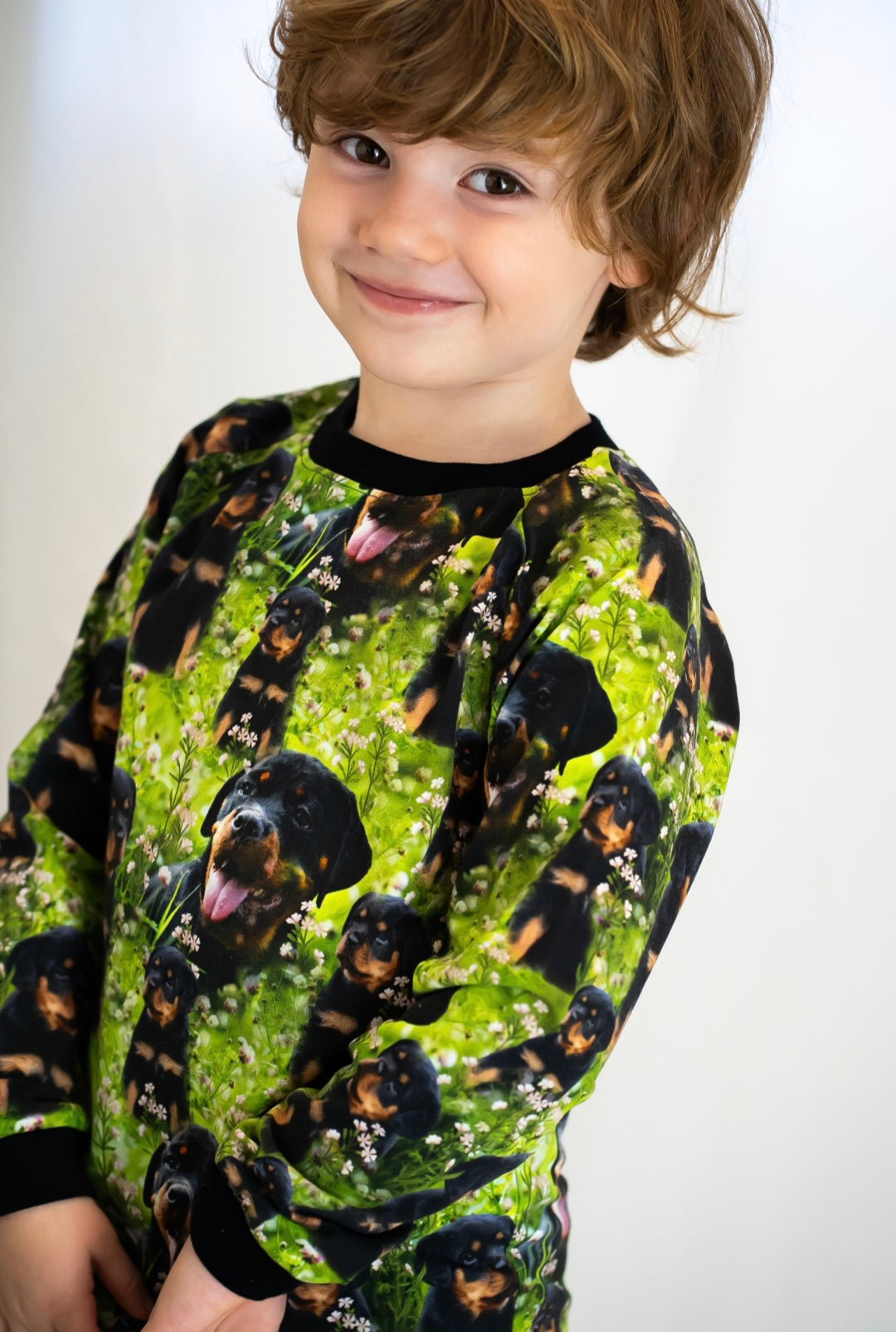 Fallegur buxur með rottweiler hunda mynstri