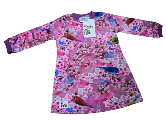 Bleikur fugla kjóll