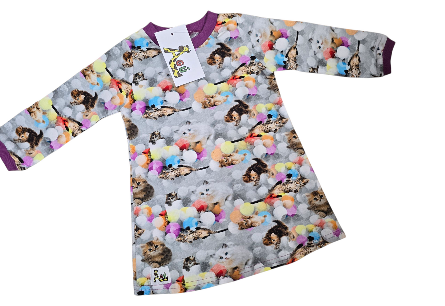 Kisu og blöðru kjólar